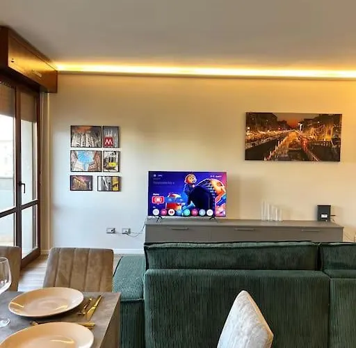Stadio fiera ampio e luminoso alloggio con balcone